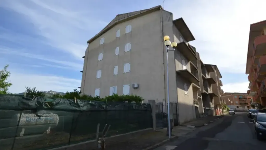 Exterior - Multi-Unit Building with Panoramic View in Cariati