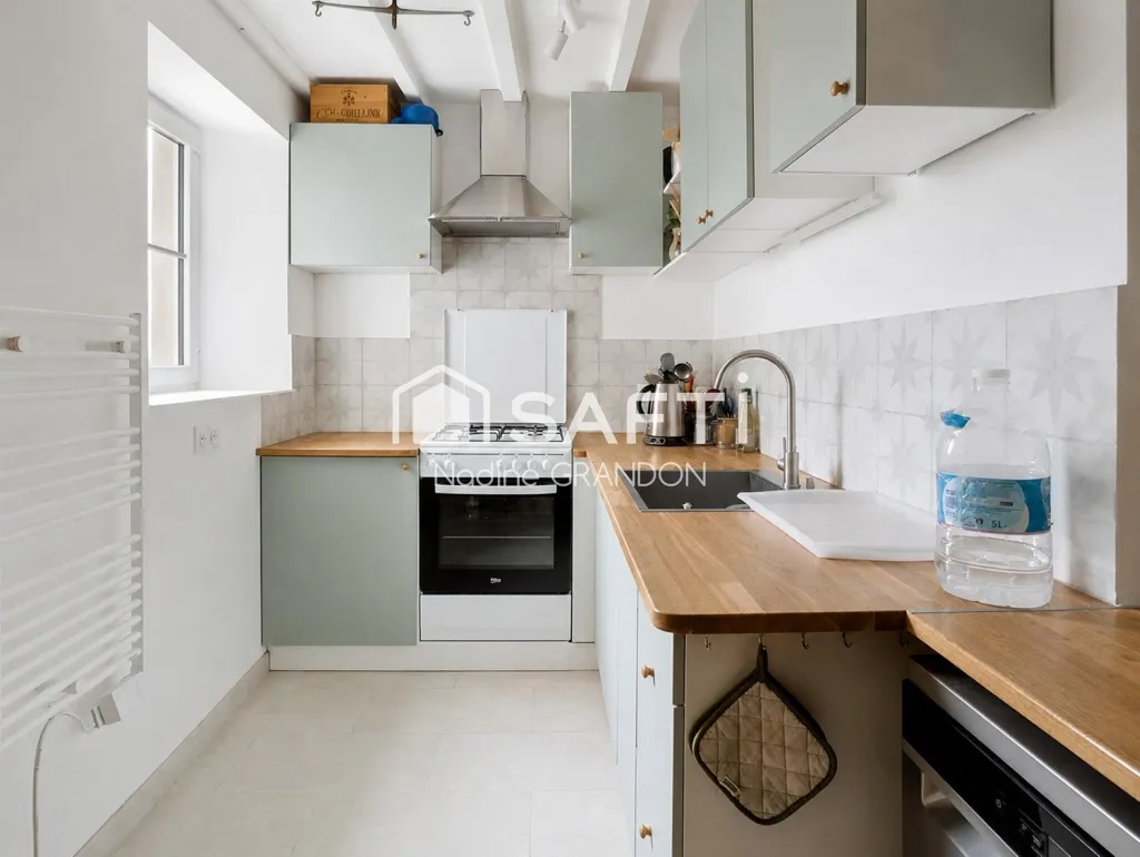Cuisine - Maison Rénovée avec Jardin aux Portes d'Aubeterre