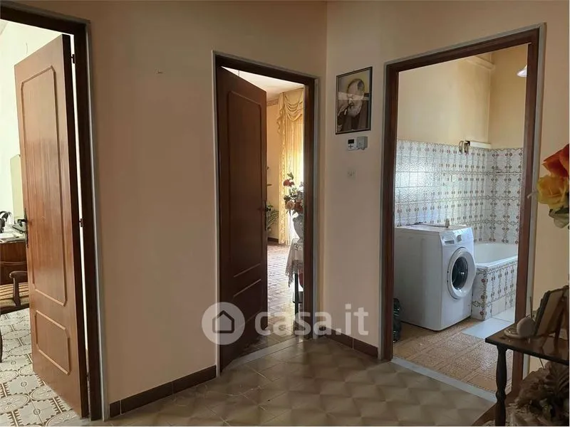 Esik - Bright Apartment with Balcony in Montescaglioso