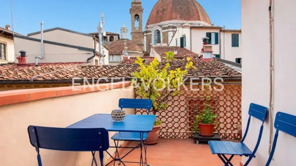 Terrace - Rustic Apartment with Terrace in Florence