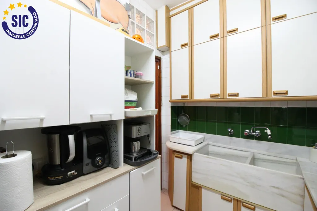 Köök - First Floor Flat with Balcony in Benlliure