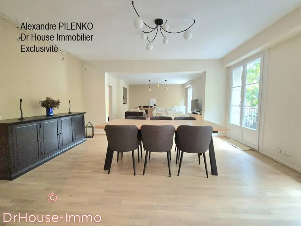 Söögituba - 7-Piece Apartment with Balconies in Chalon-sur-Saône