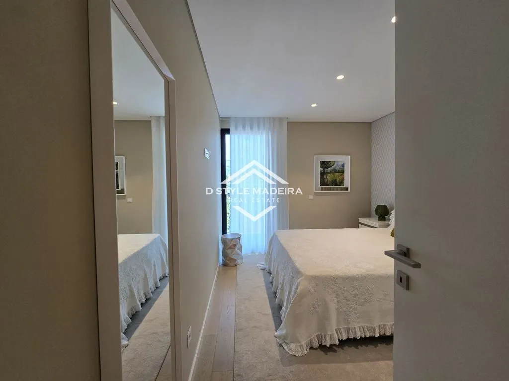 Bedrooms - Luxury Flat with Pool in Funchal, Madeira