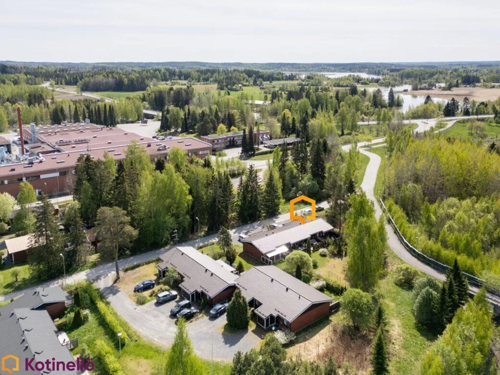 Õhuvaade - Spacious Duplex with Private Garden in Central Location