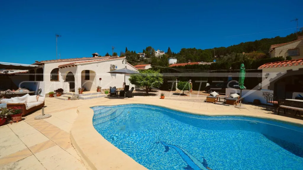 Bassein - Villa with Pool in Orba