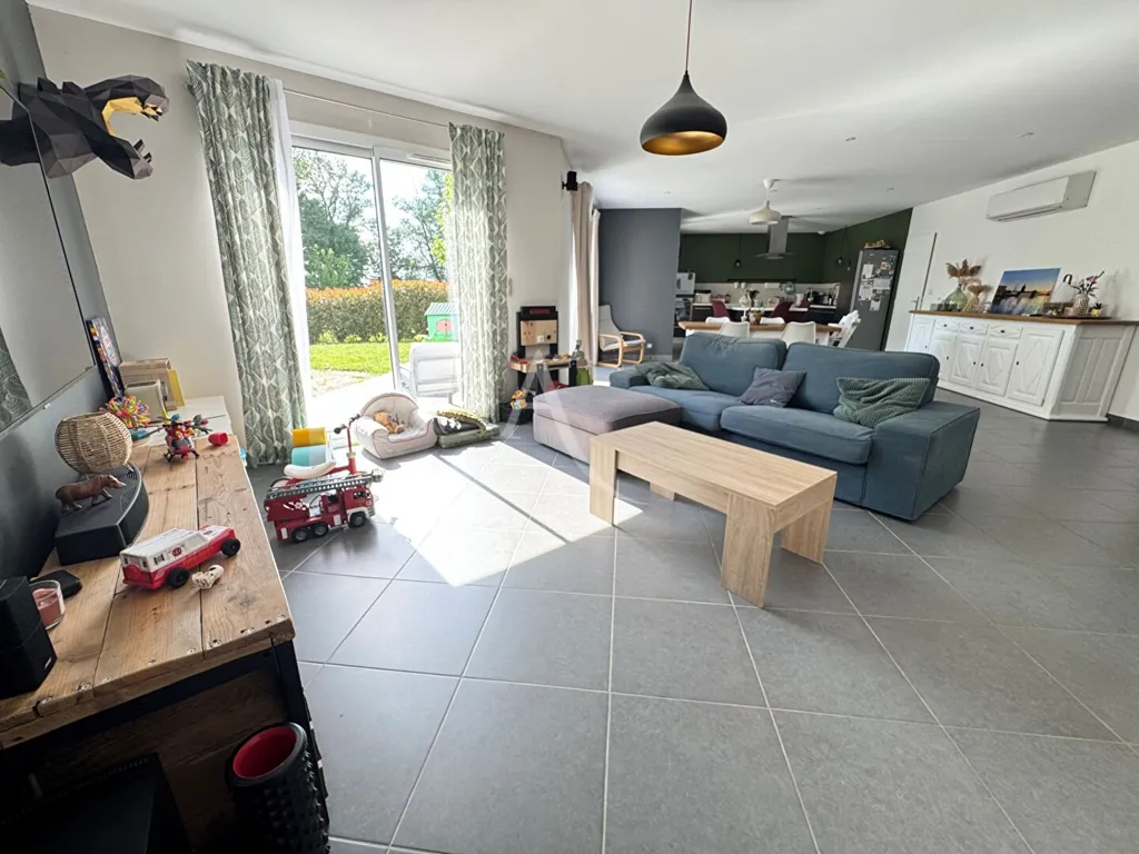 Elutuba - Spacious Bungalow with Garden in Léguevin