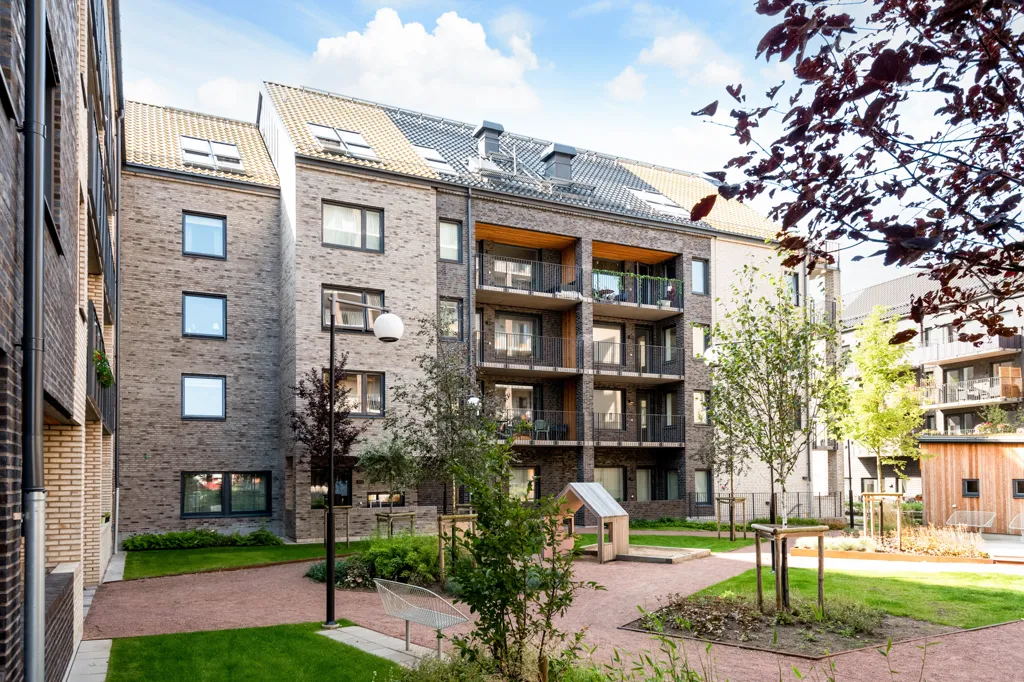 Aed - Modern Flat with Balcony in Backa