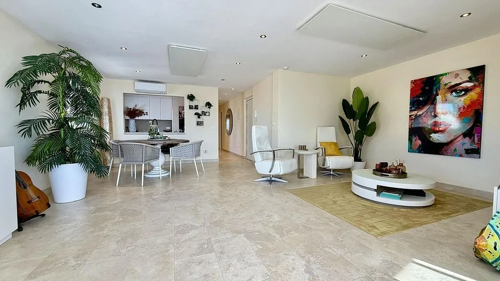 Séjour - Seafront Apartment with Pool in L'Albir