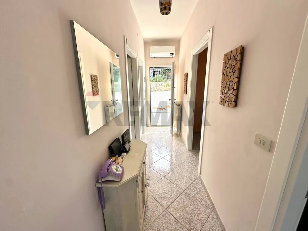 Esik - Panoramic Apartment with Sea View in Noli