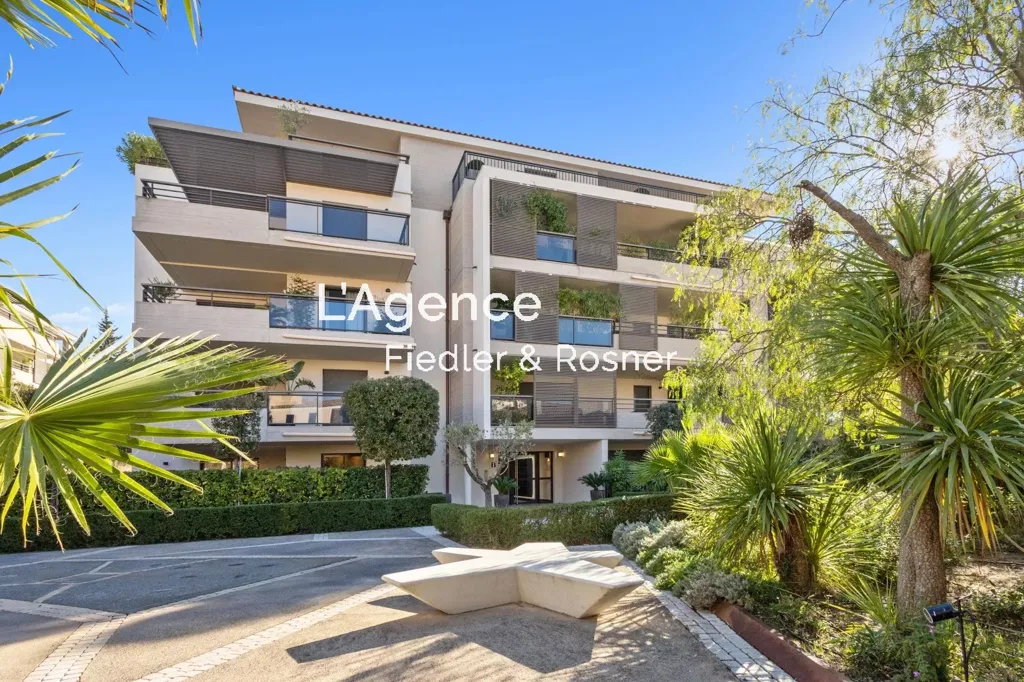Extérieur - Appartement avec Jardin et Jacuzzi à Saint-Tropez