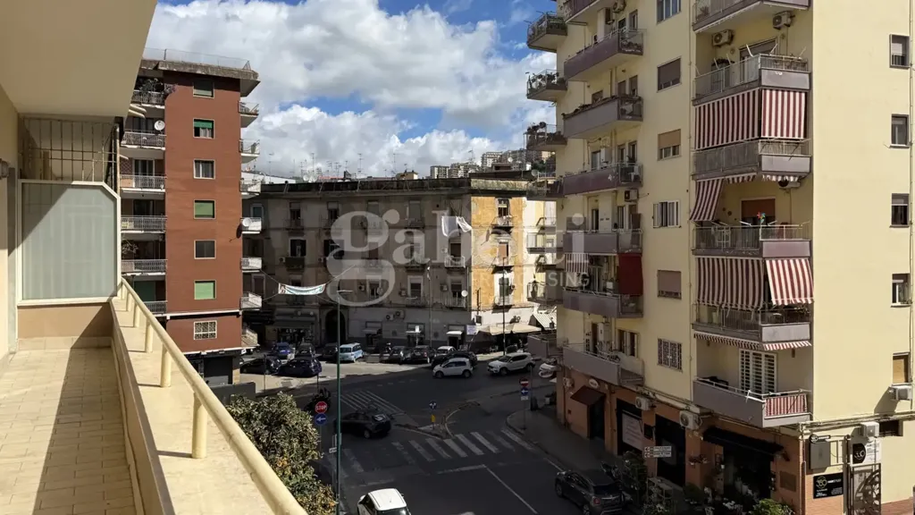 Balcon - Apartment with Balcony in Fuorigrotta, Naples