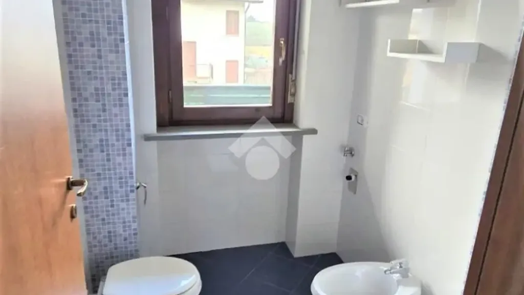 Bathrooms - Modern Apartment with Balcony in Perugia