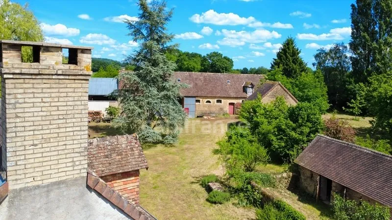 Vue aérienne - Propriété Charmante avec Jardin à Saint-Célerin