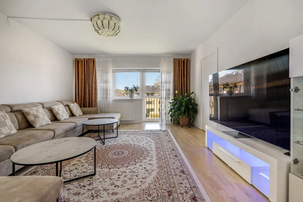 Elutuba - Condo with French Balcony in Hillerød