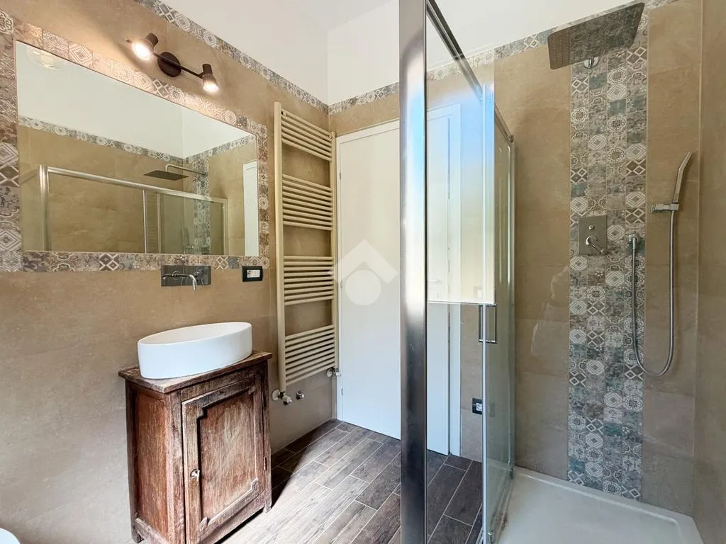 Salles de bain - Independent House with Garden in Prato