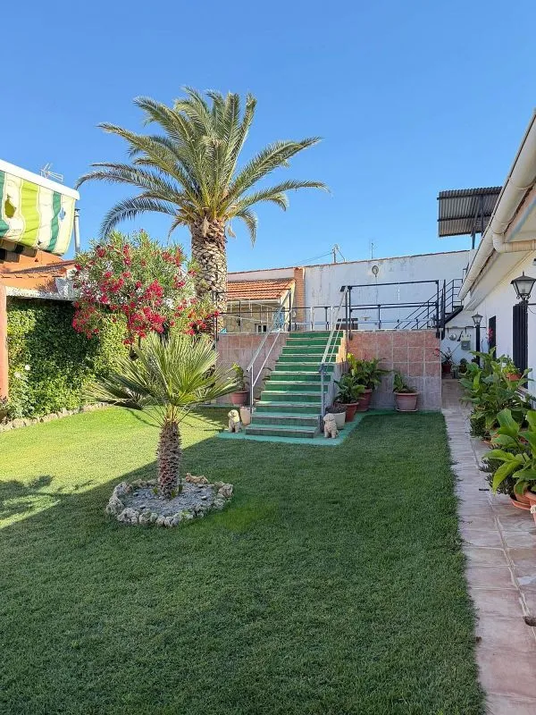 Aed - Chalet with Pool and Terrace in Malagón