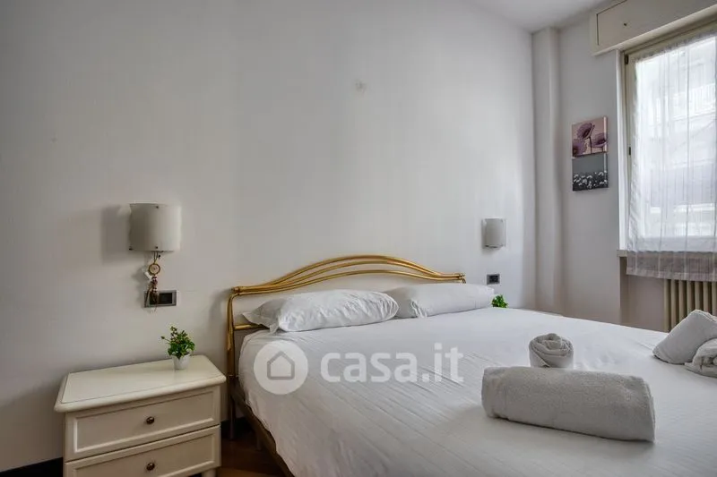 Chambres - Trilocale with Balcony near Piazza Firenze, Milan
