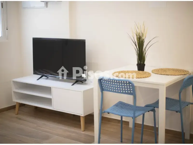 Elutuba - Studio Flat with Patio in Carrer de la Mare Eterna