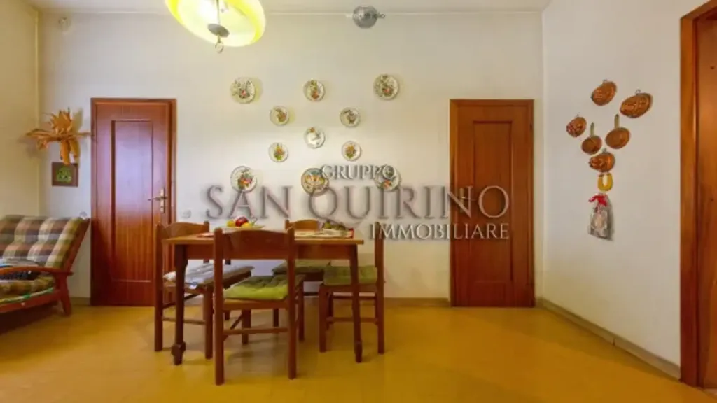 Salle à manger - Villa with Private Garden in Guastalla
