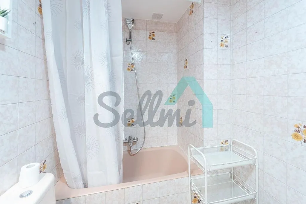 Vannitoad - Furnished Flat with West View in Oviedo