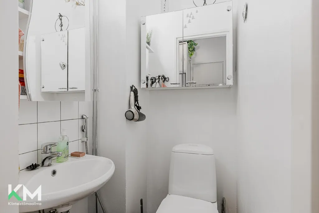 Salles de bain - Apartment with South-Facing Balcony in Nurmo