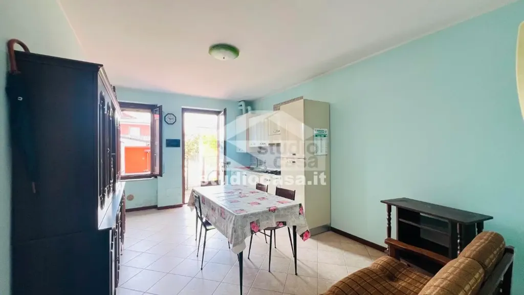 Sala da pranzo - Ground Floor Bilocale with Garden in Offanengo