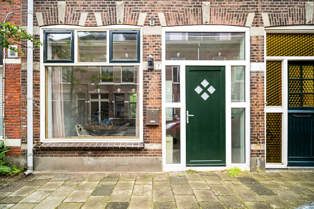 Exterior - Characterful Detached House with Garden in Leiden
