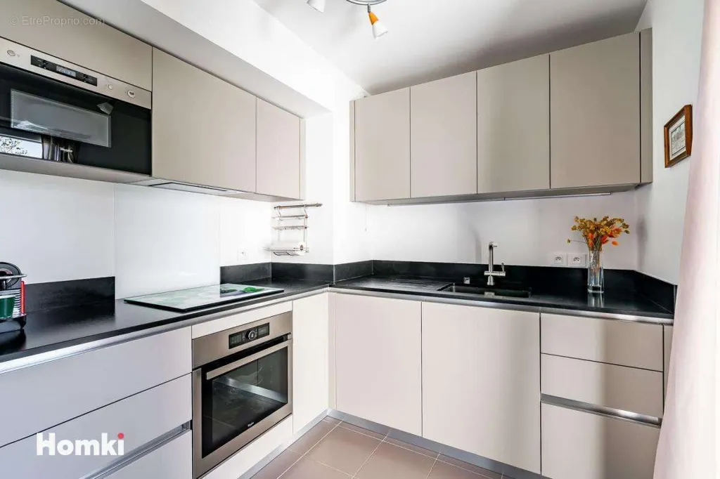 Köök - Apartment with Terrace in Bordeaux Lac
