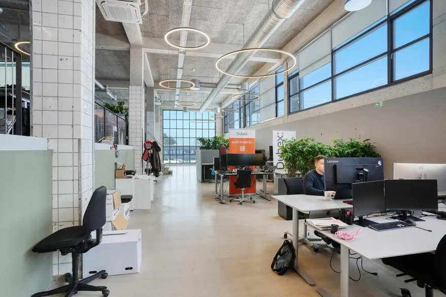Studio - Modern Office with Warehouse in Glostrup