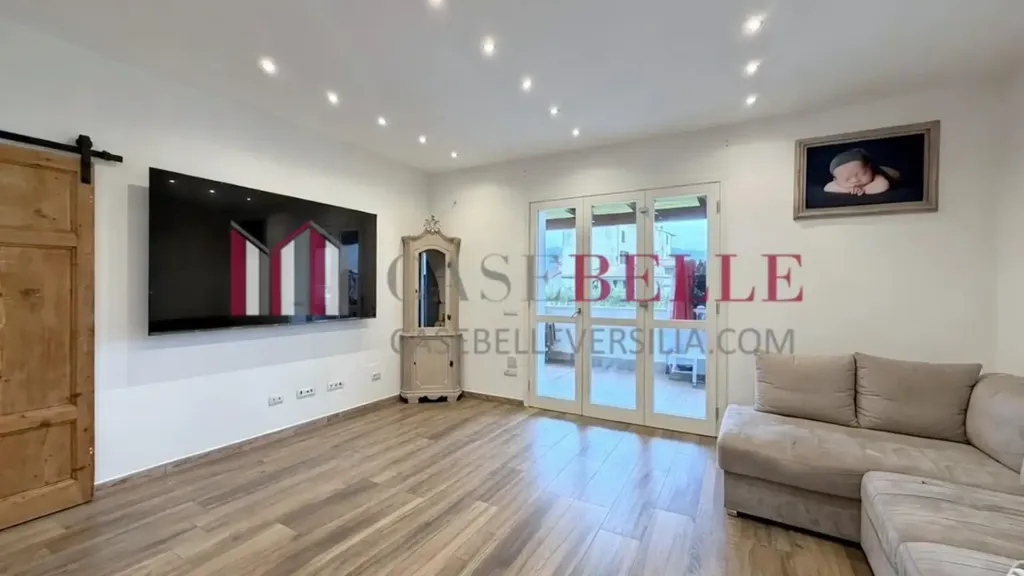 Elutuba - Bifamiliar Villa with Garden in Massarosa