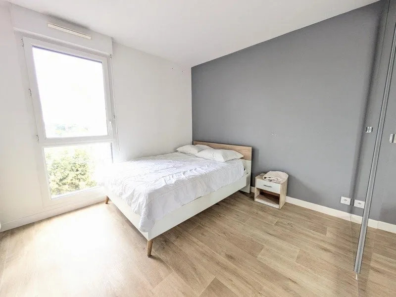 Magamistoad - 3-Piece Flat with Balcony in Bezons