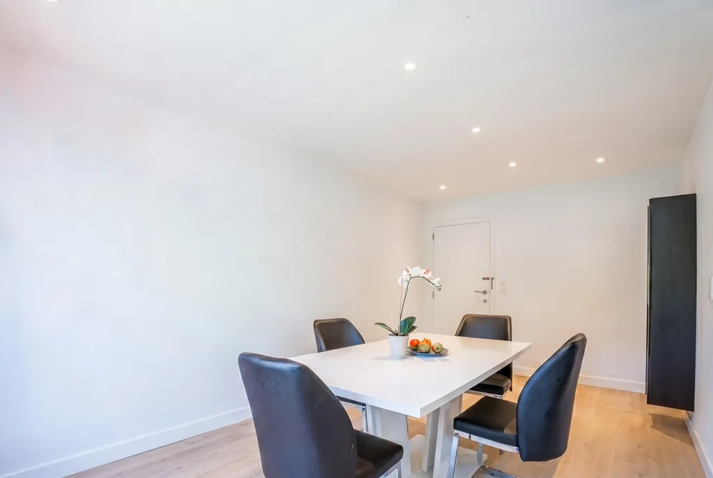Sala da pranzo - Renovated House with Equestrian Facilities in Oudenburg