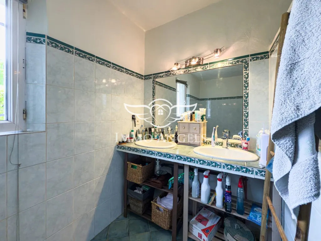 Bathrooms - Ground Floor House with Pool in Quiet Area