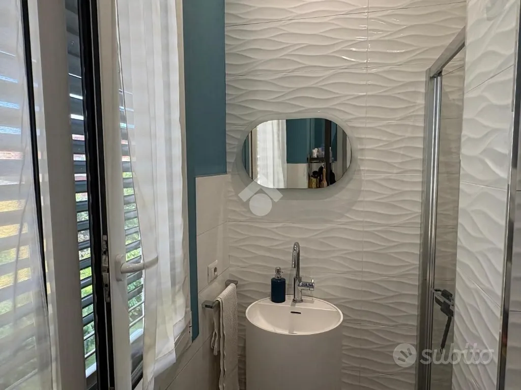 Salles de bain - Bright 2-Bedroom Apartment in Monza