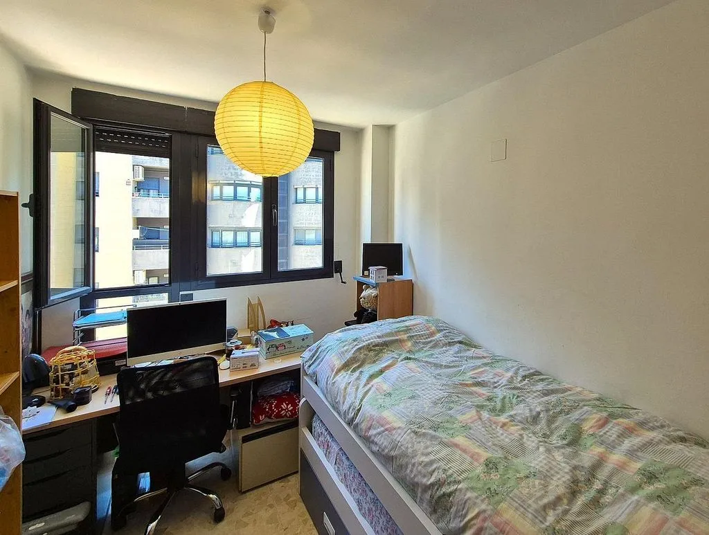 Chambres - Apartment with Balcony in Tavernes de la Valldigna