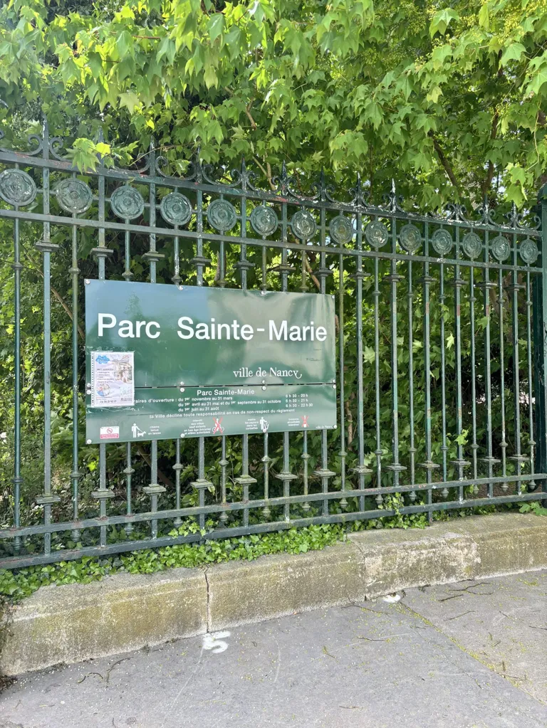 Appartement Duplex avec Jardin Partagé à Nancy