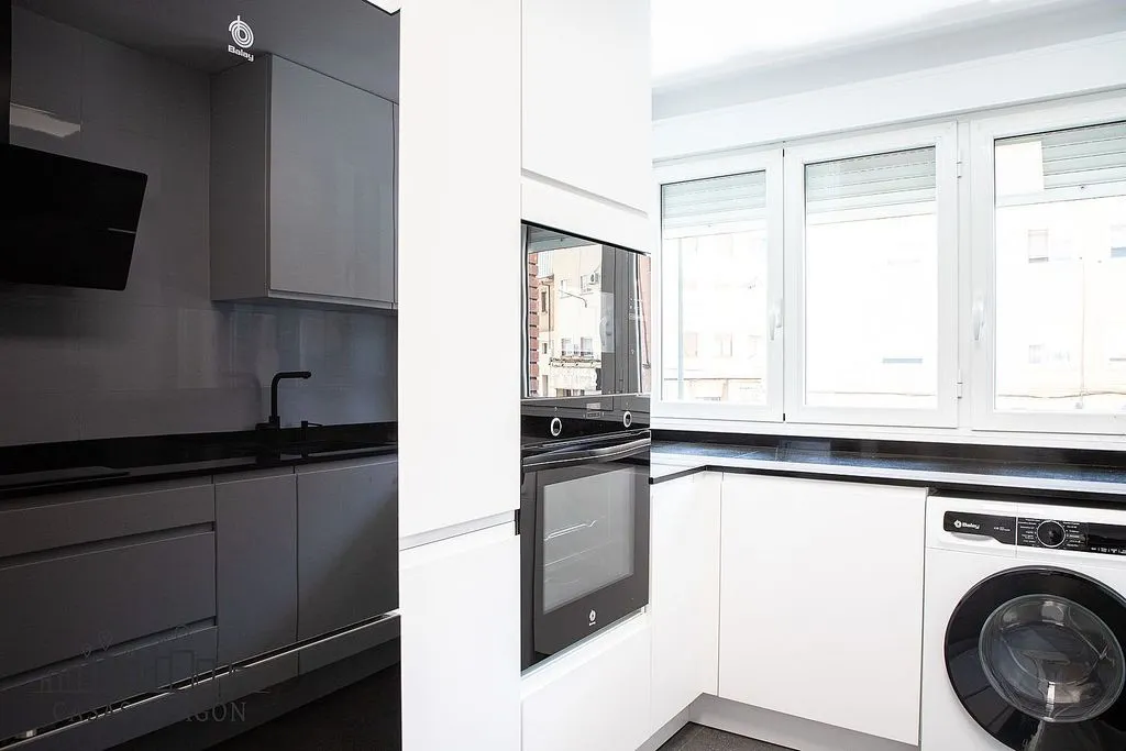 Cuisine - Modernised Flat with South View in Lausana