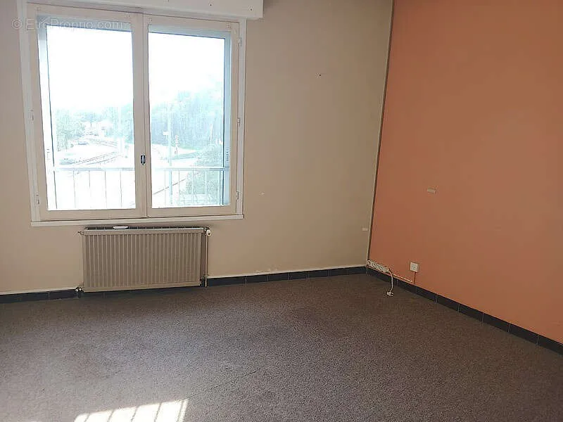 Pièces - Appartement T4 avec Balcons et Vue Jardins à Perpignan