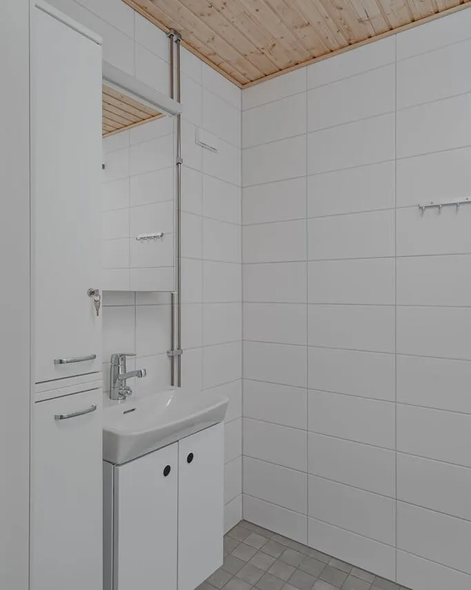 Salles de bain - Modern Flat with Balcony in Kirstinpuisto