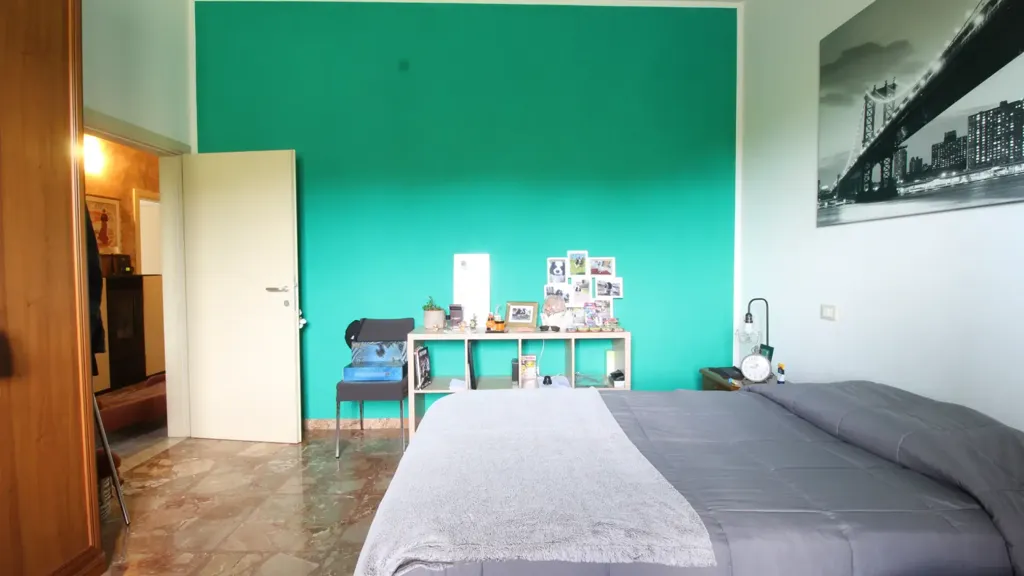 Camere da letto - Rear-Facing Apartment with Balcony in Vinci