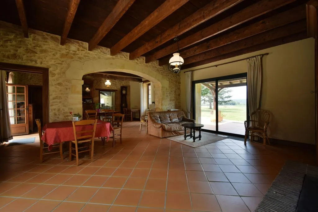 Elutuba - Luxury Longère with Expansive Land near Bergerac