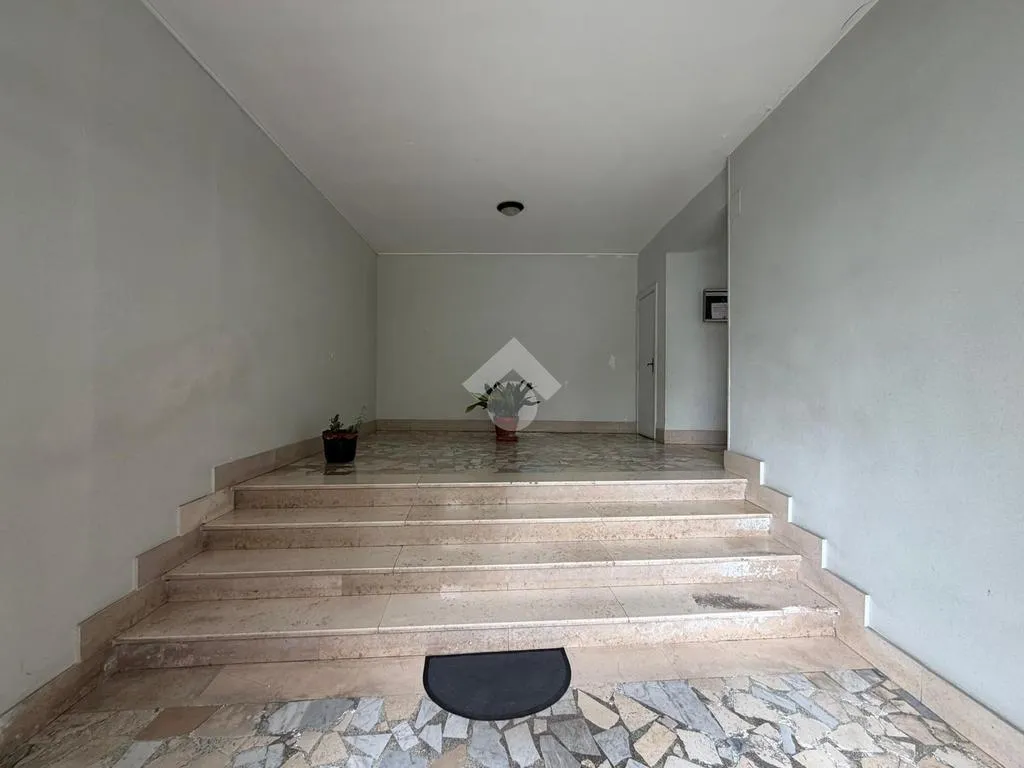 Pièces - Apartment with Balcony in Potenza