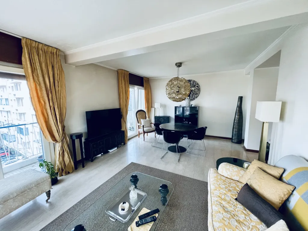 Séjour - Appartement T4 avec Ascenseur face au Parc à Toulon