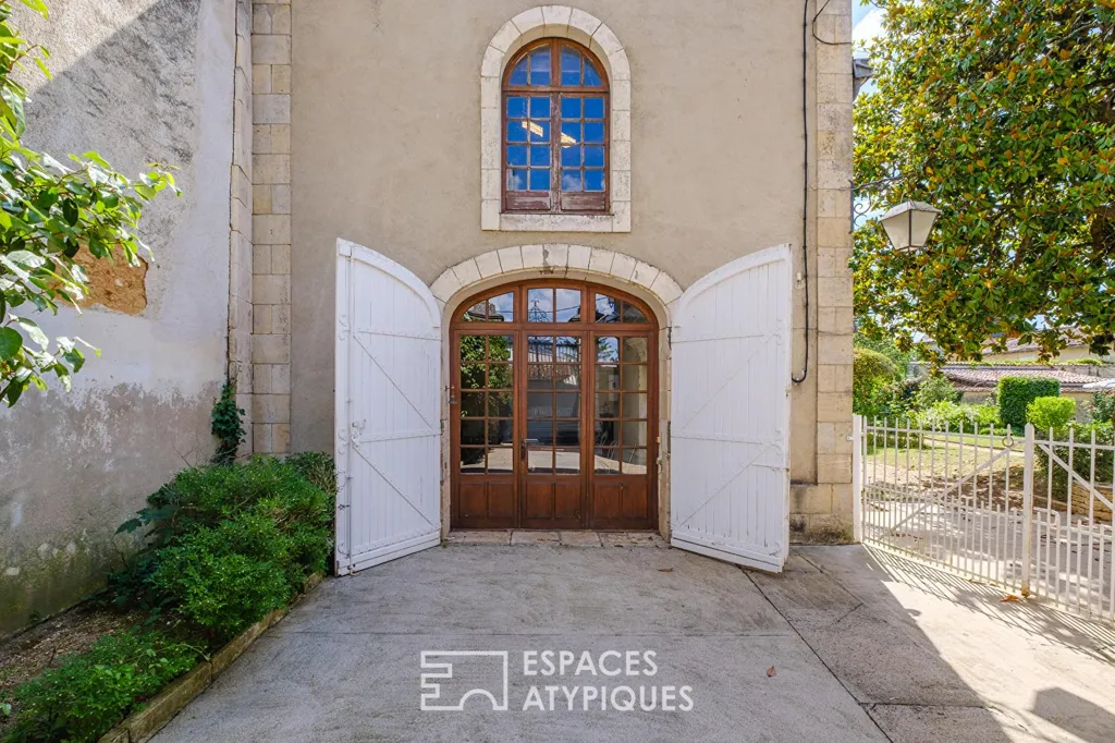 Aed - Character House with Dependencies in Gençay