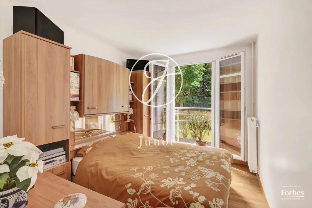 Magamistoad - Bright 2-Bedroom Flat with Garden View in Buzenval