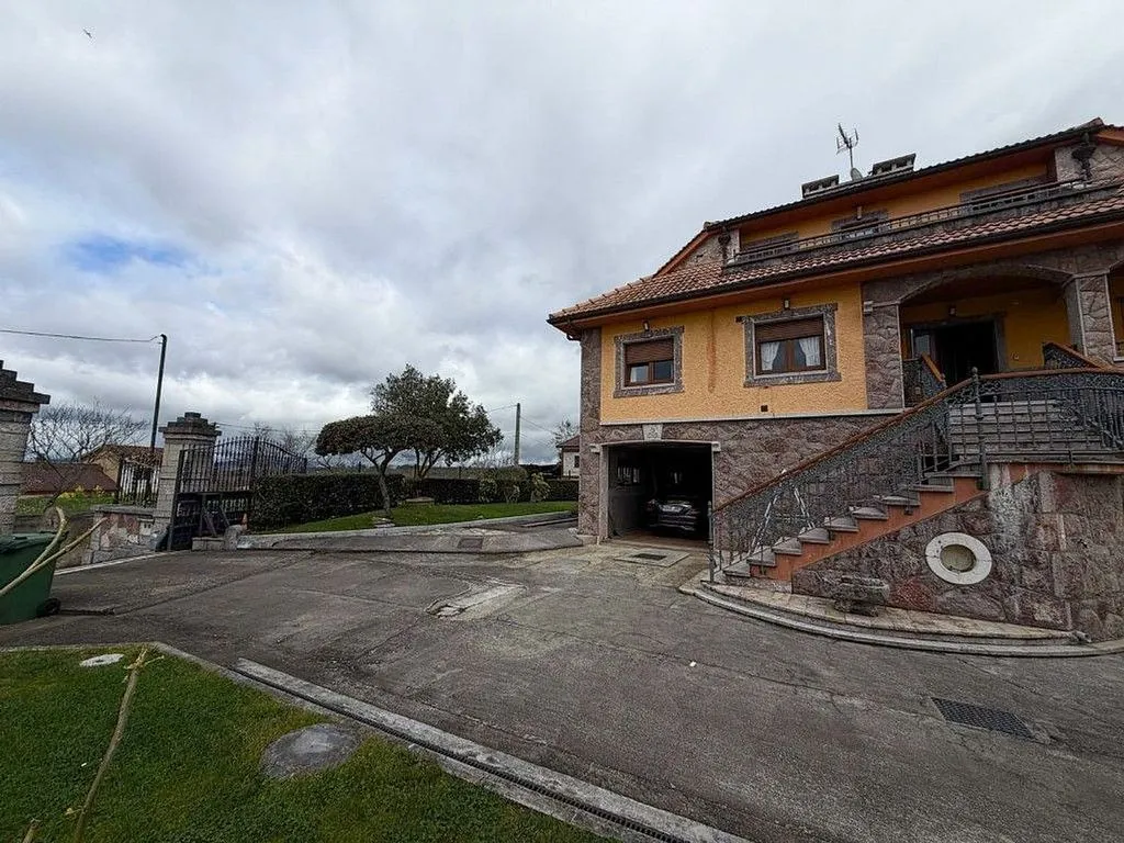 Välivaade - Chalet with Garage in Balbona, Asturias