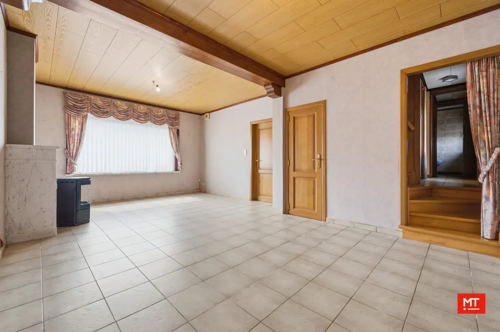 Elutuba - Renovatable House with Garden in Beselare