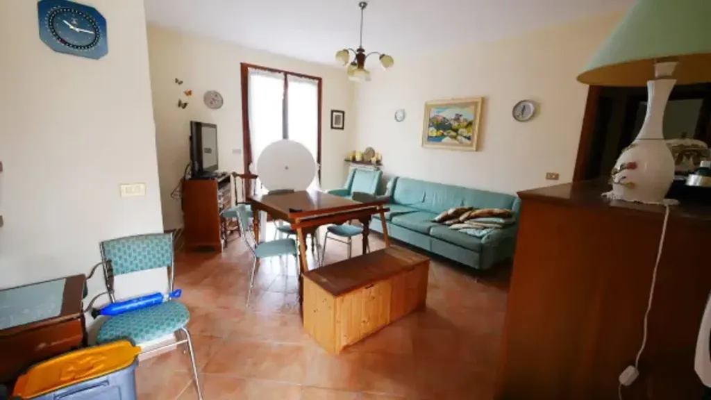 Salle à manger - Terraced Apartment with Garage in Serramazzoni