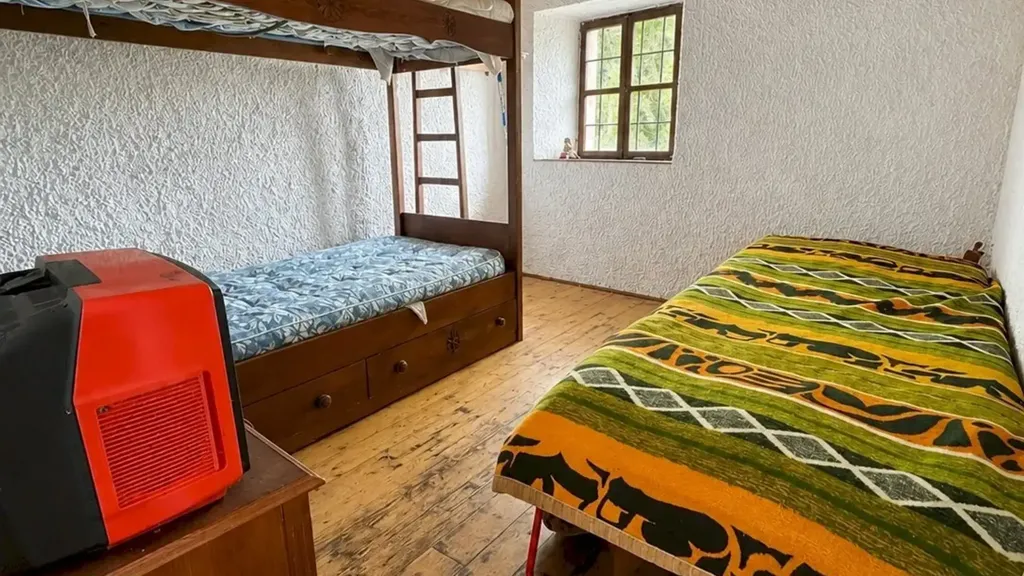 Chambres - Alpine Baita with Mountain Views in Canosio