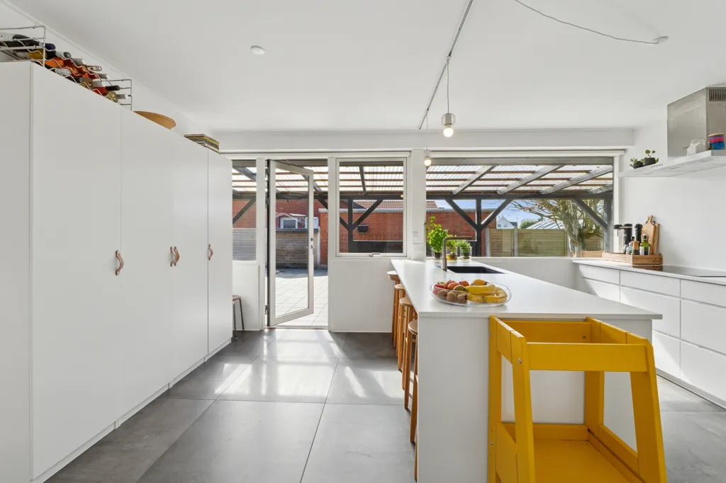 Cuisine - Renovated Villa with Terrace in Sunds